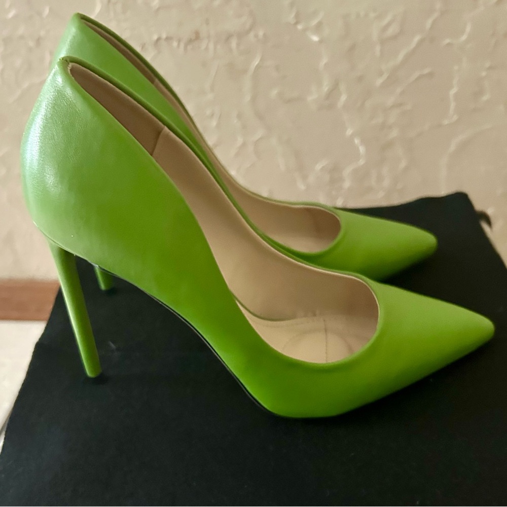 Rouge Pumps/Heels Condition-01